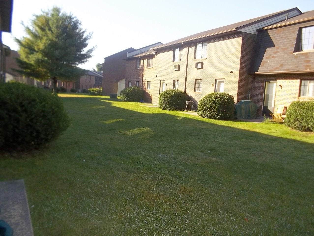 100 Mark Ln #F9 - Photo 2 of 14