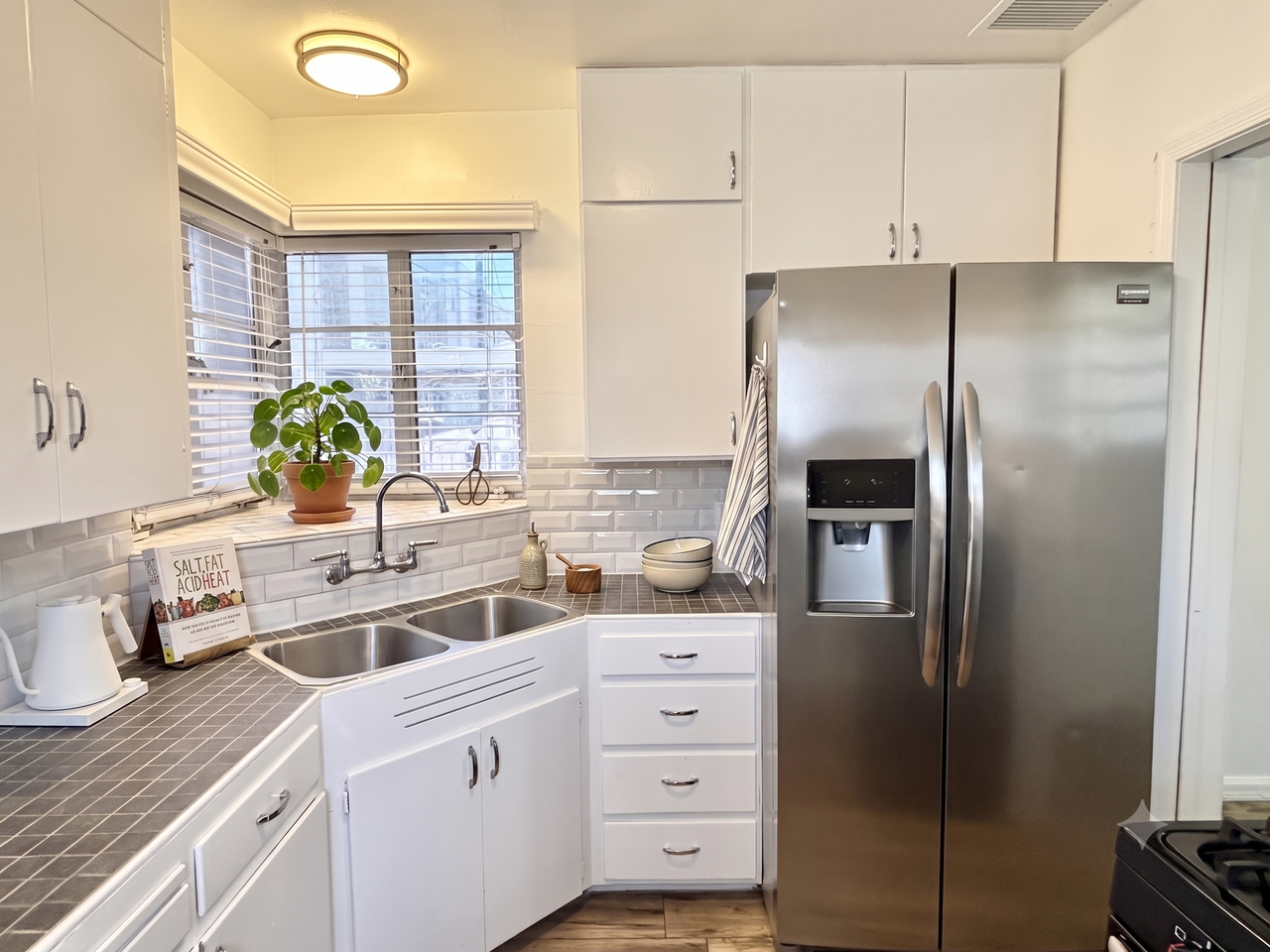 2605 N Virginia Cir #2605 - Photo 5 of 22