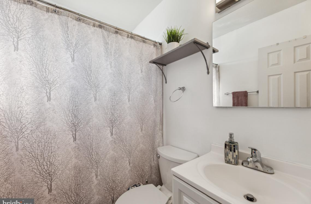 810 Neptune Ave #810 - Photo 5 of 11