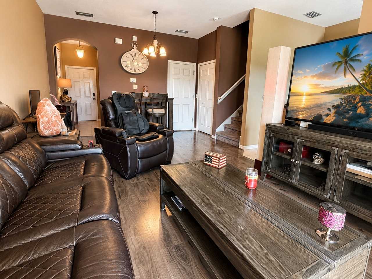 1720 Retreat View Cir #1720 - Photo 6 of 32