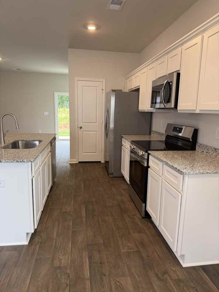 400 Speyside Ln #1 - Photo 4 of 13