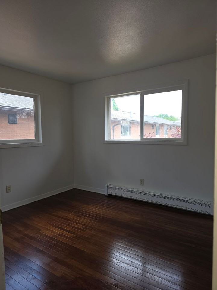 519 W Water St - Photo 7 of 12