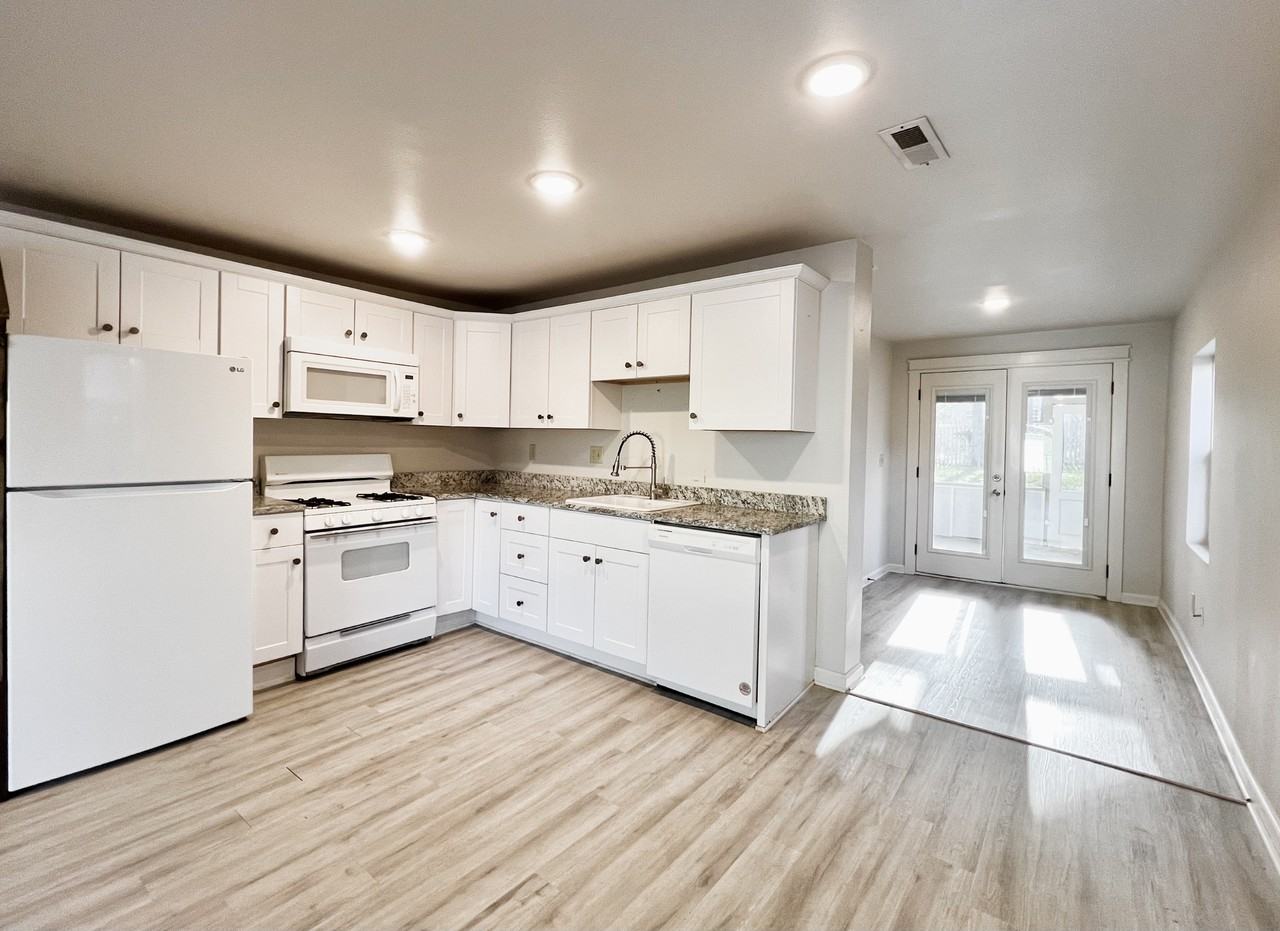 1233 S Washington Ave #NA - Photo 3 of 21