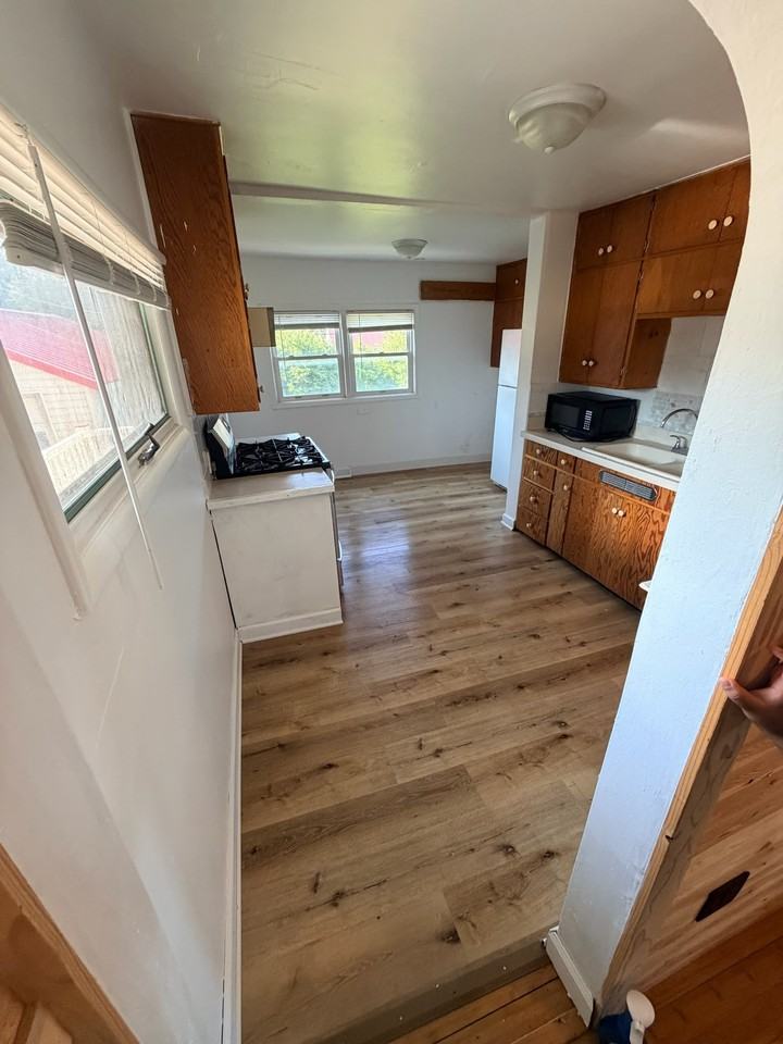 1821 E Ridgeway Ave #NA - Photo 3 of 8