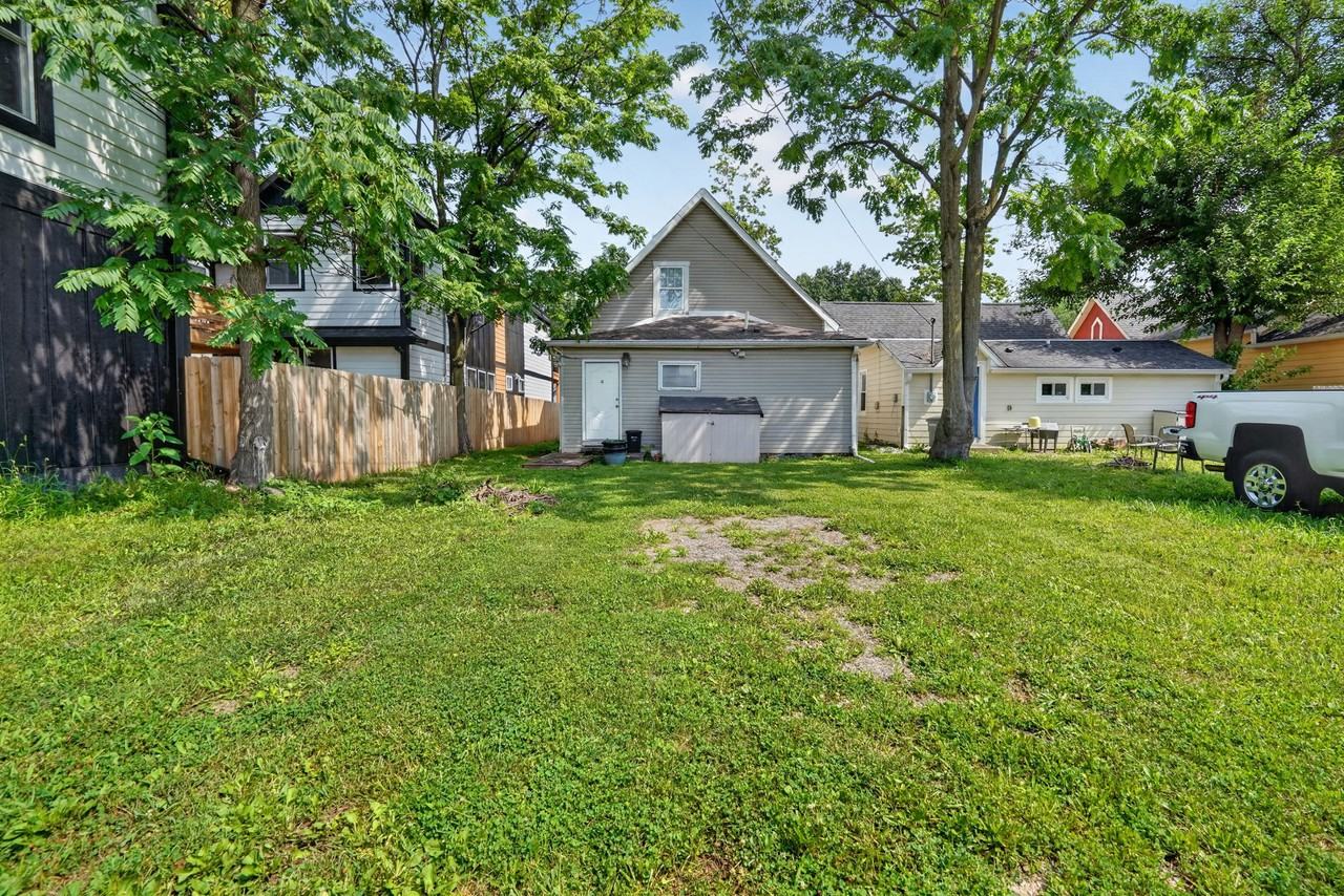 1613 Fletcher Avenue - Photo 4 of 35