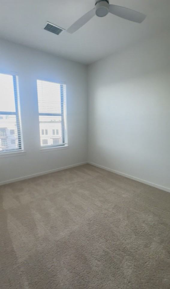 970 E Scott Dr #3 - Photo 7 of 25
