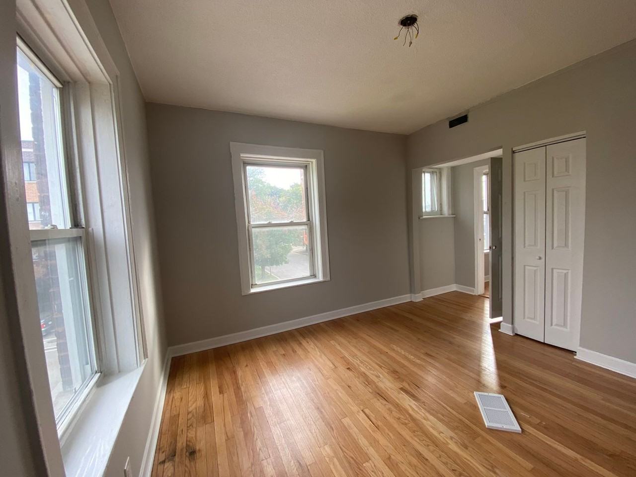 4626 W Lawrence Ave #2 - Photo 2 of 12