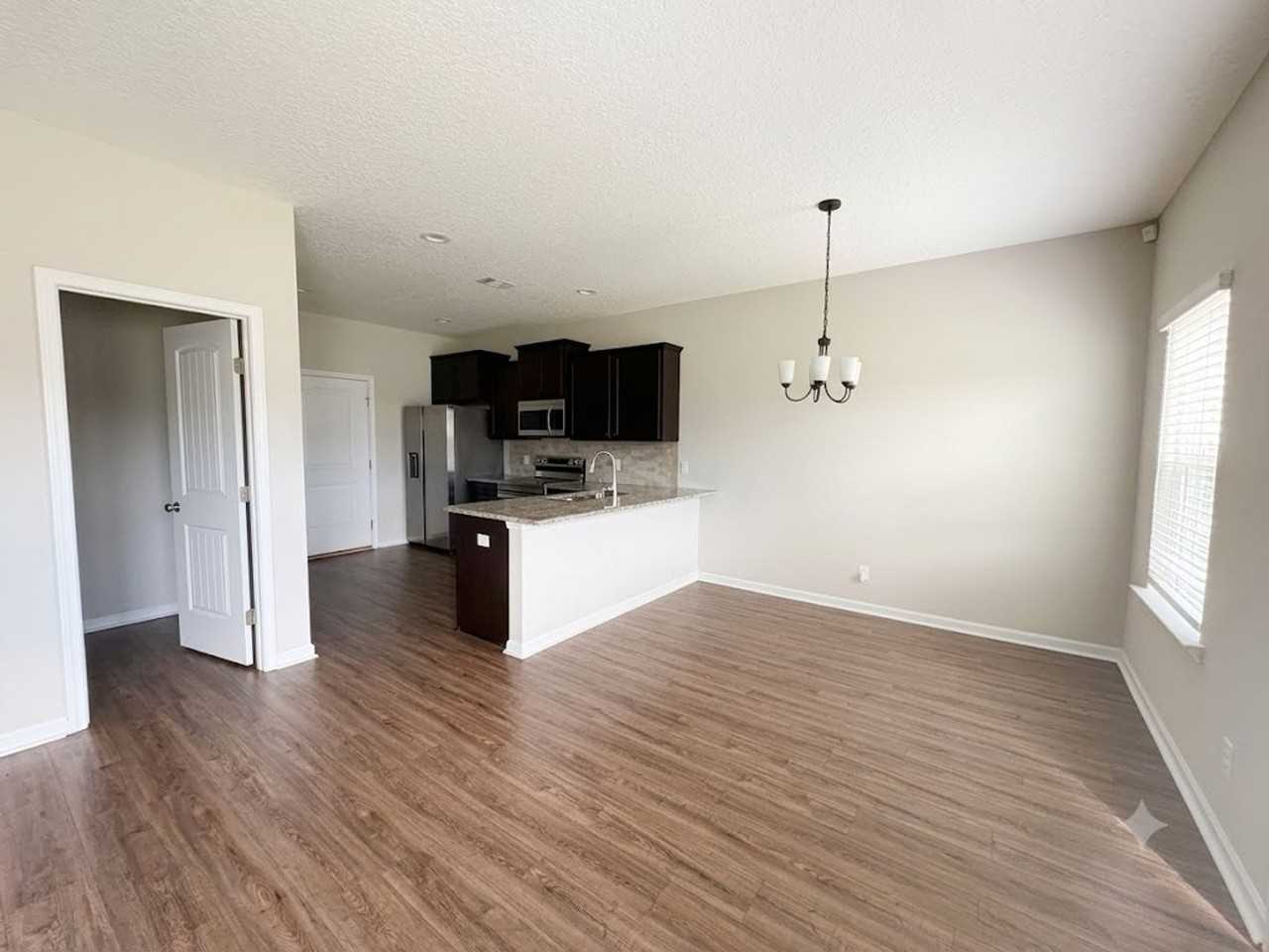 133 Brightleaf Cir - Photo 3 of 13