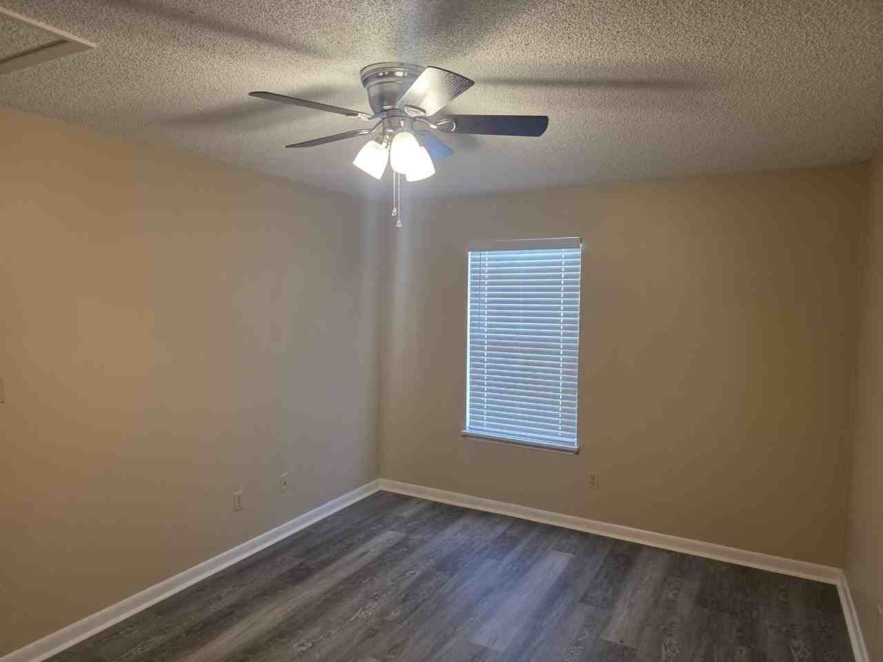 117 117 Alder Ave S.E. - 1 bedroom, 1 bath (1st floor) - Photo 6 of 10