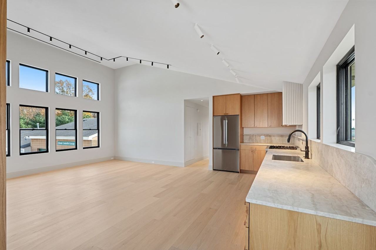 501 Haddonfield Berlin Rd - Photo 3 of 20