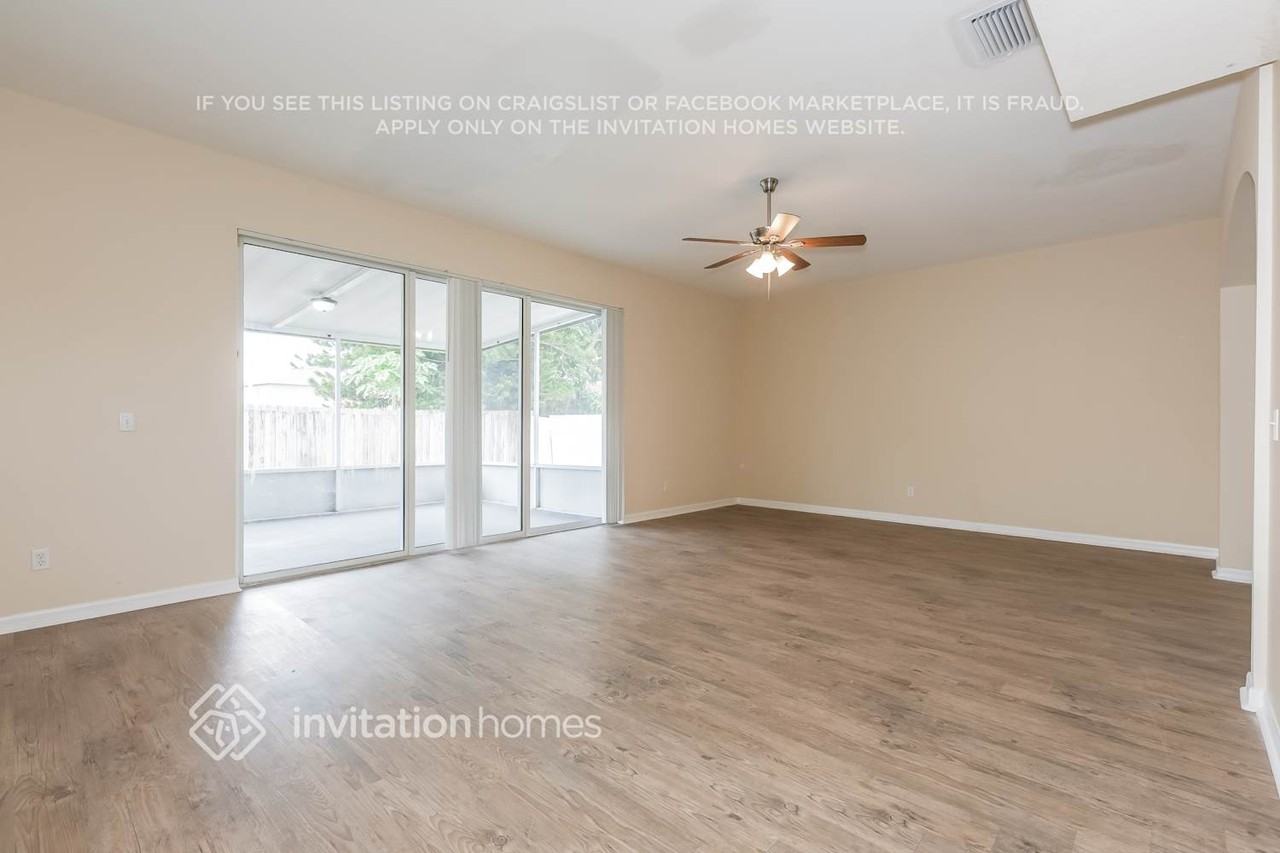 11123 Sailbrooke Dr - Photo 5 of 18