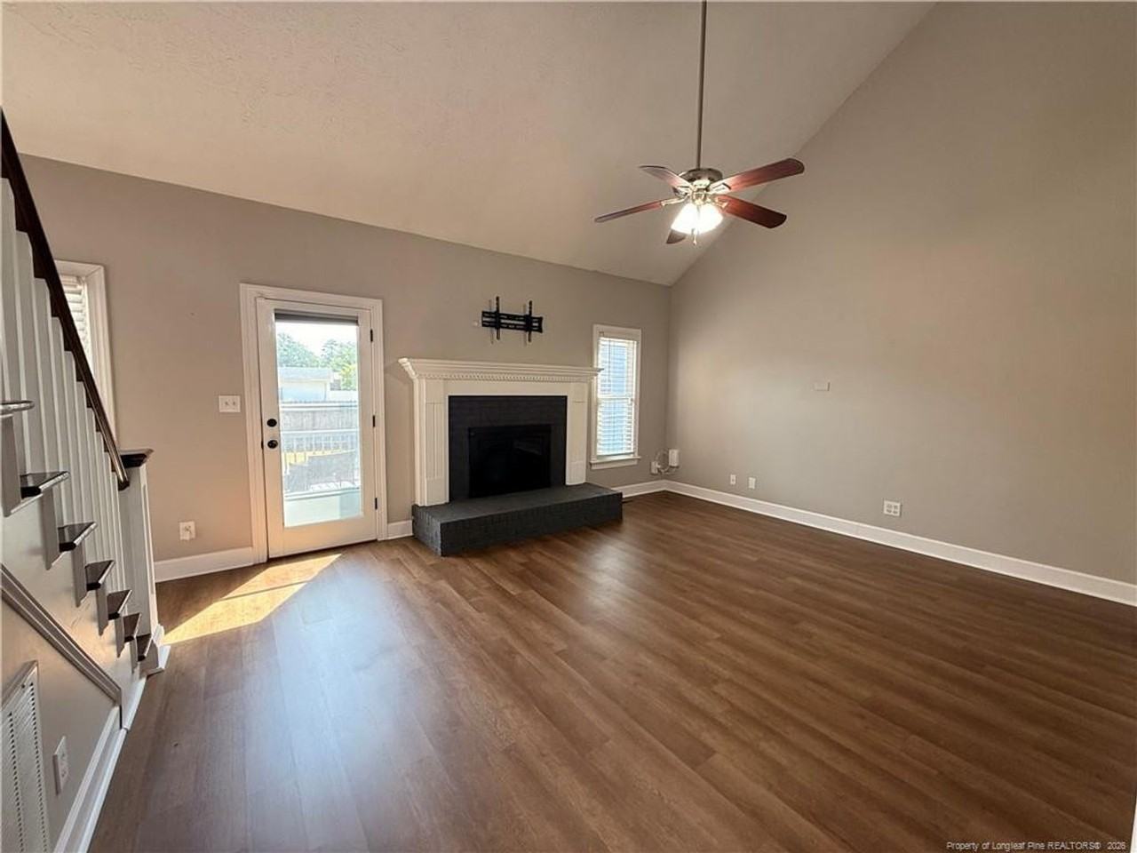 3460 Mcchoen Dr - Photo 4 of 25