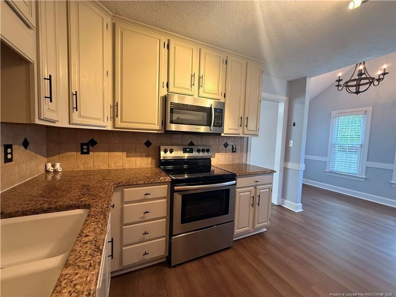 3460 Mcchoen Dr - Photo 6 of 25