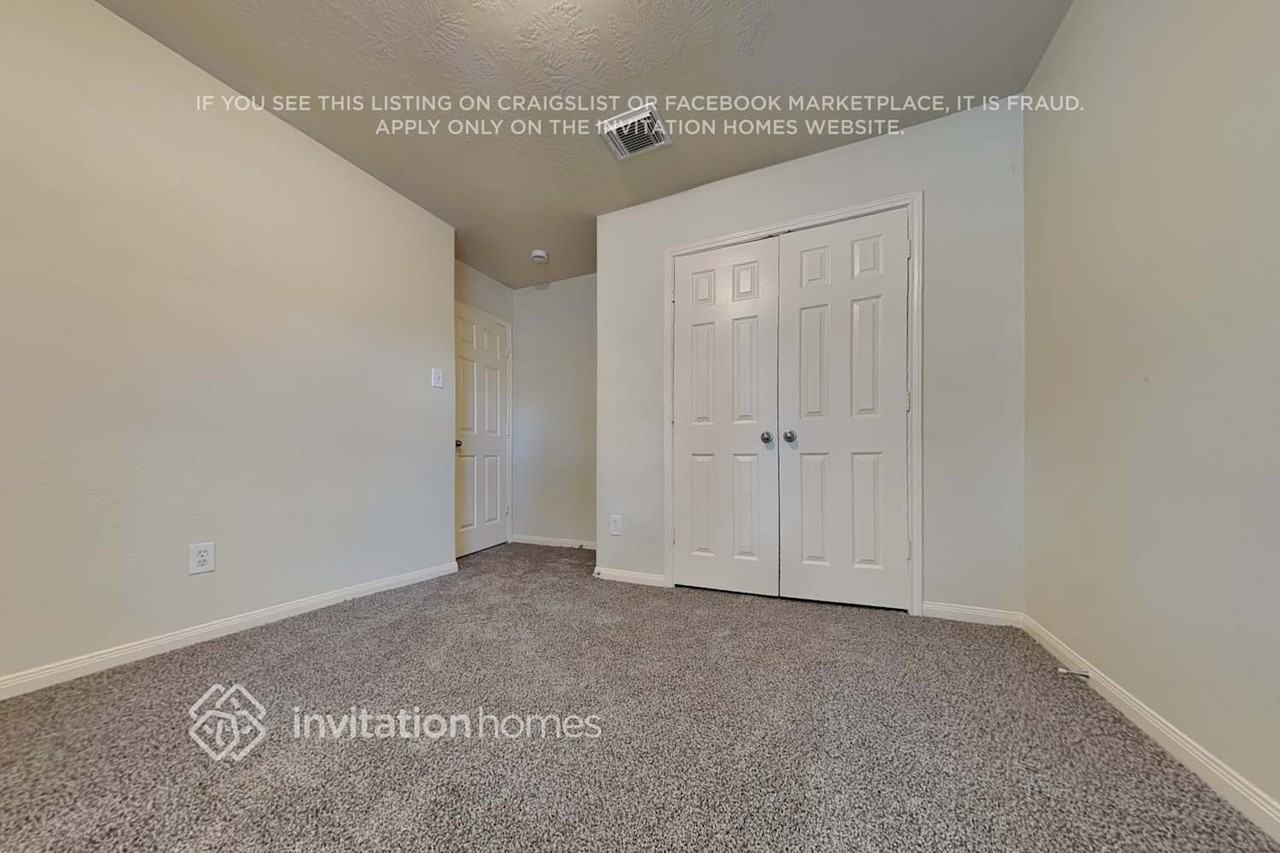 1014 Redcrest Springs Ct - Photo 3 of 18