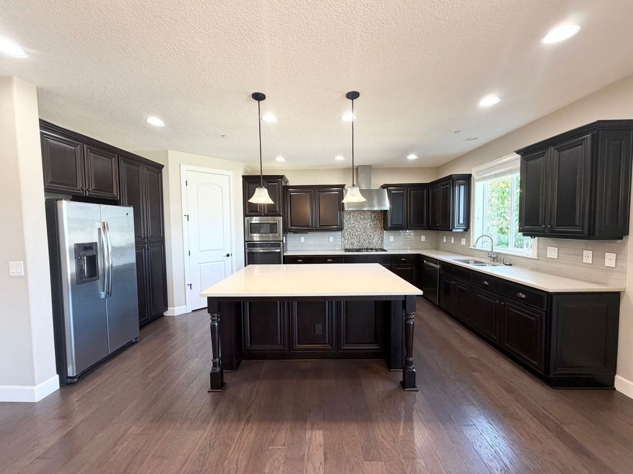 5744 Nw 131st Ave - Photo 3 of 36