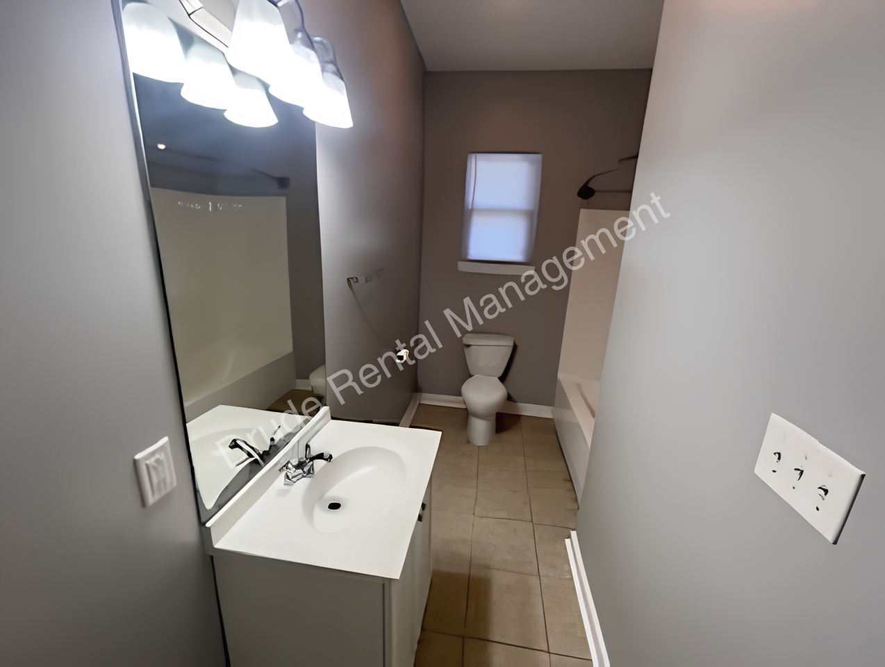 809 E Thomas St - Photo 7 of 15