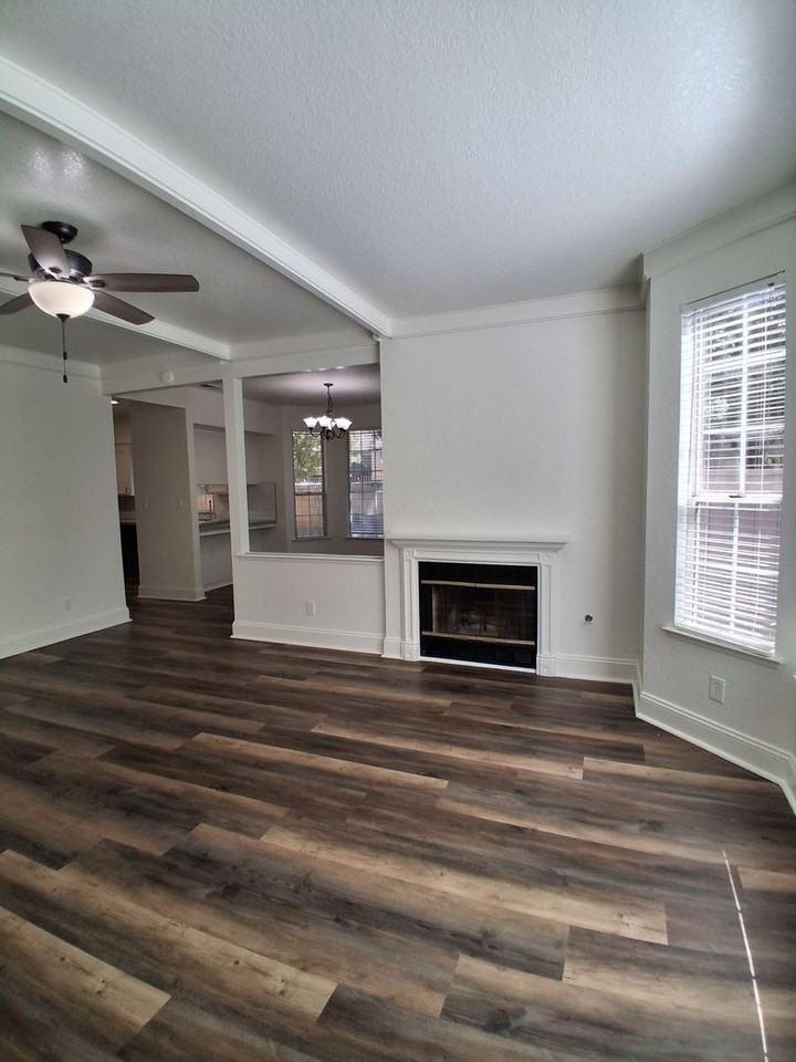 8147 N Cedar Ave #125 - Photo 5 of 24