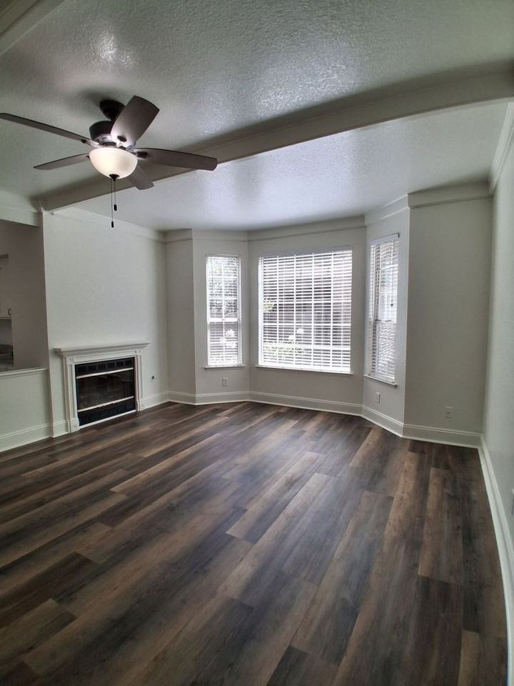 8147 N Cedar Ave #125 - Photo 6 of 24
