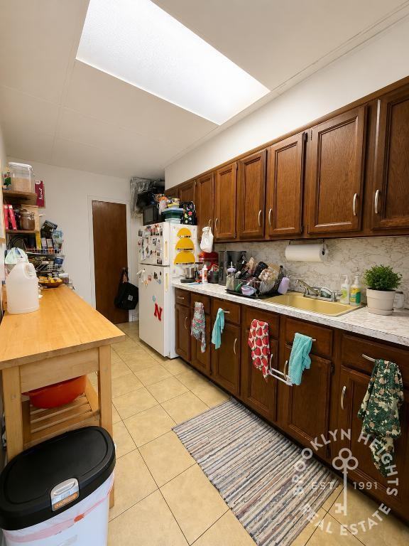 276 Degraw St #3 - Photo 3 of 8