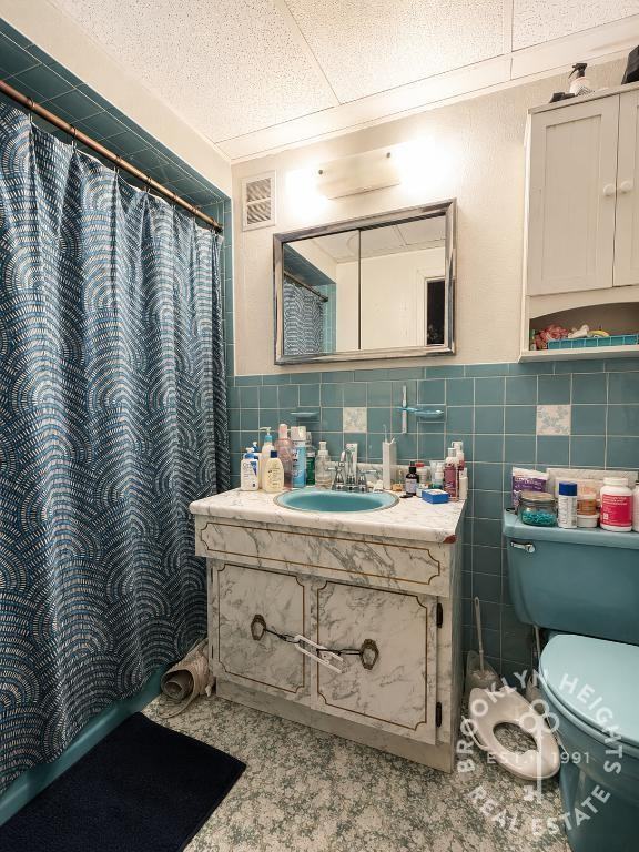 276 Degraw St #3 - Photo 5 of 8