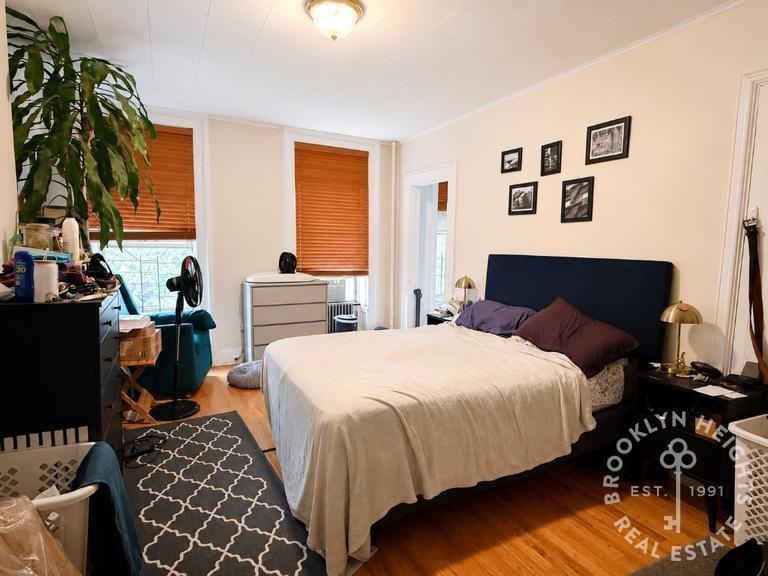 276 Degraw St #3 - Photo 6 of 8