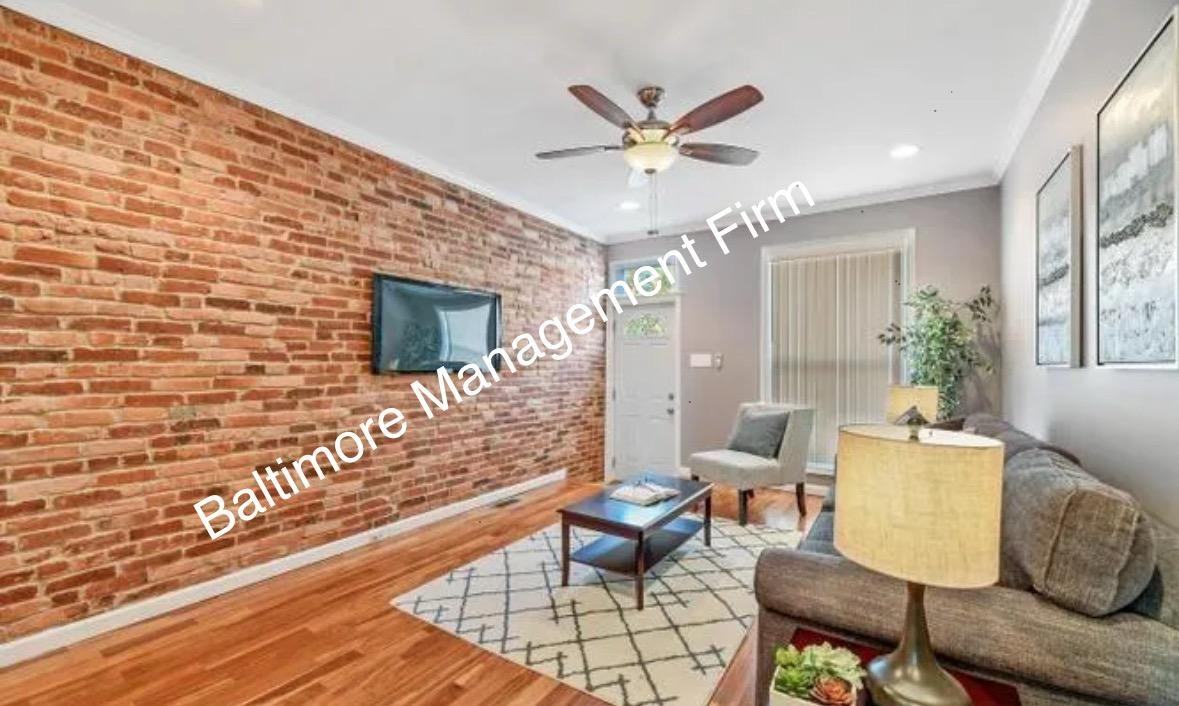 626 S Macon St - Photo 3 of 20
