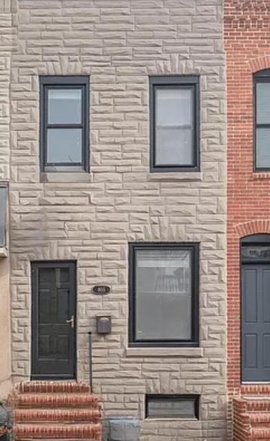 805 S Decker Ave - Photo 2 of 17