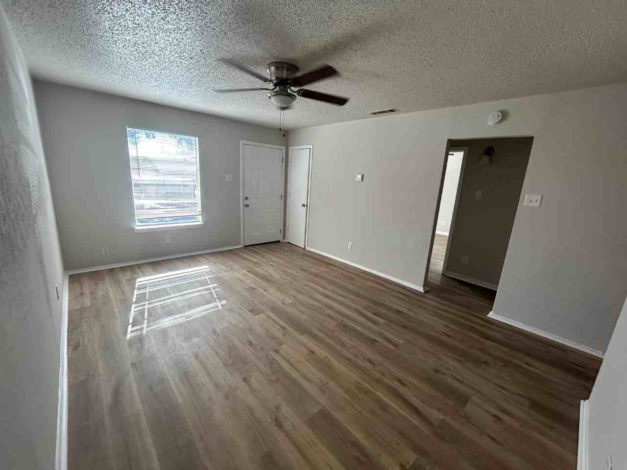2809 N Highway 175 - Photo 2 of 28