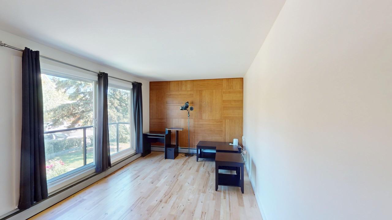 7- 1717 Westmount Rd Nw - Photo 3 of 10