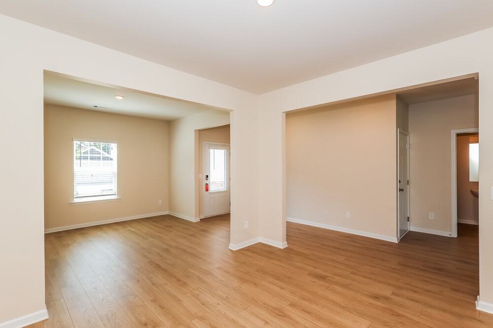 666 Mackenzie Cv - Photo 5 of 17