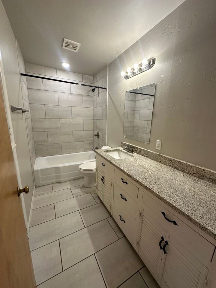 908 S Bivins St - Photo 6 of 13