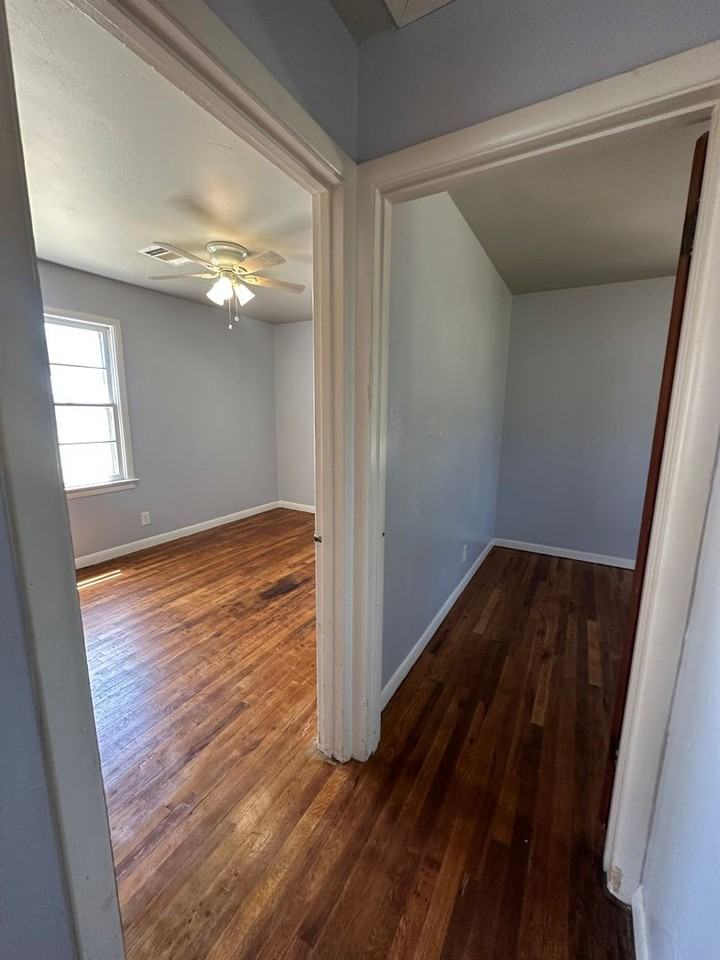 908 S Bivins St - Photo 7 of 13
