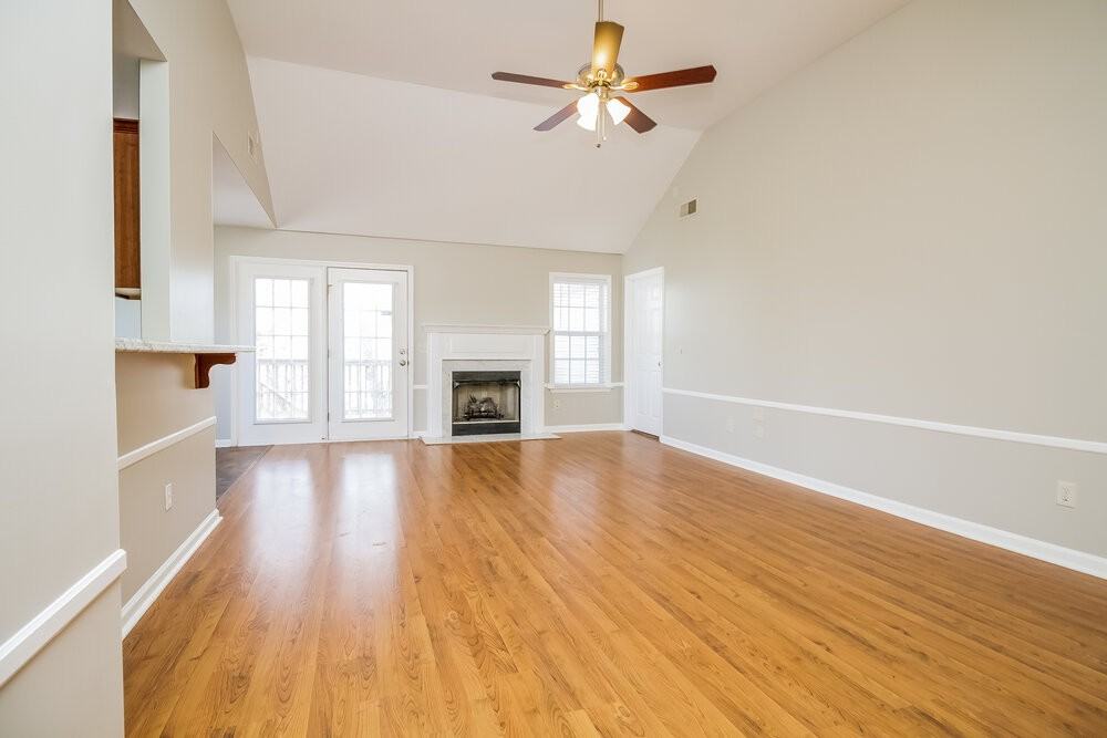 142 Homestead Pl - Photo 2 of 15