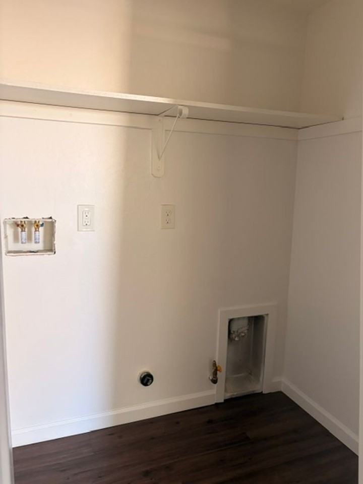 219 Lincoln St #B - Photo 6 of 10