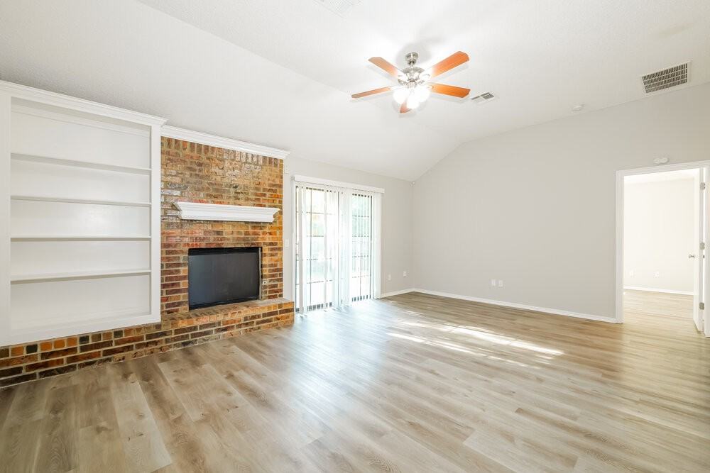 324 Marrgate Dr - Photo 4 of 16