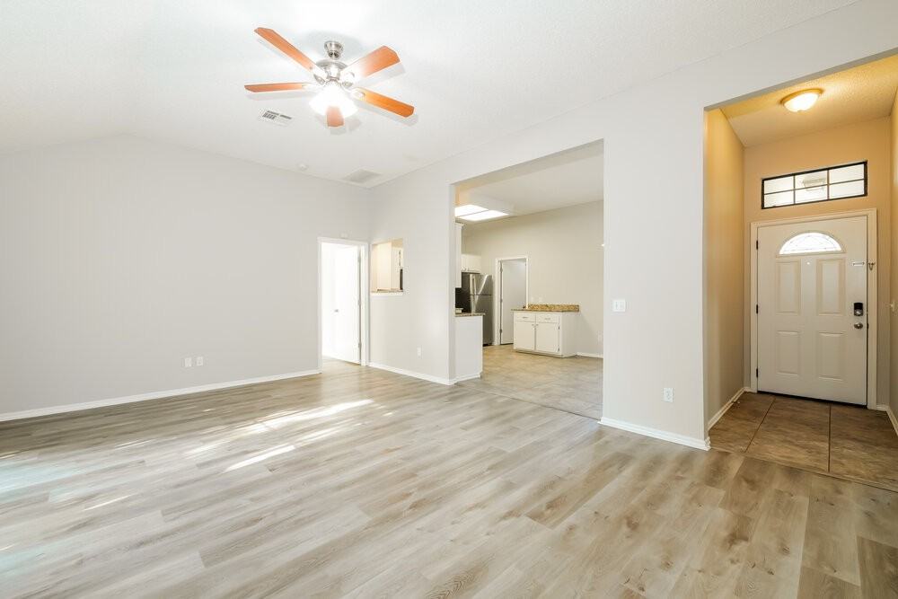 324 Marrgate Dr - Photo 5 of 16