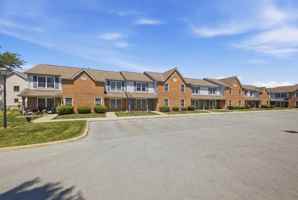 featured image of 1070 1070 - 1078 Fairview Ave