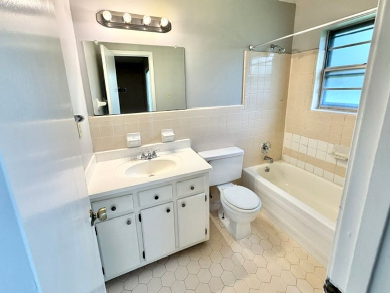 2990 Santa Valley St - Photo 6 of 9