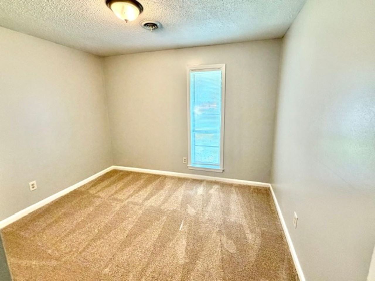 2990 Santa Valley St - Photo 7 of 9