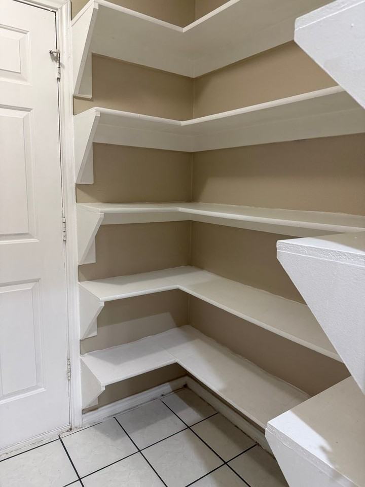 2203 Yellowstone Ln - Photo 5 of 13