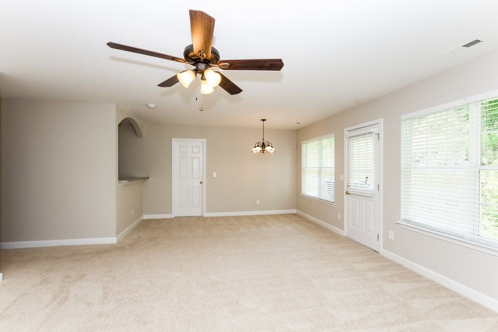 958 Ramsgate Dr Sw - Photo 5 of 17