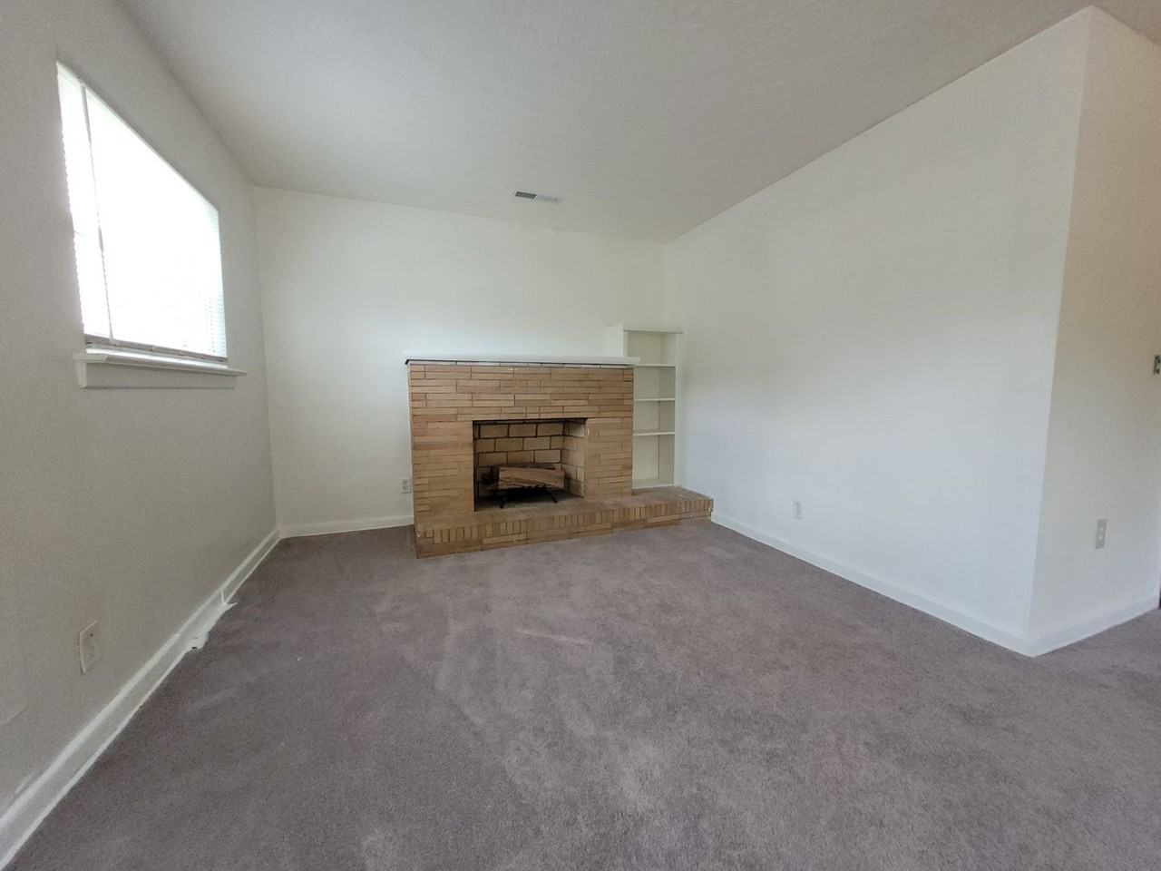 1012 Oaklawn Ave - Photo 2 of 17