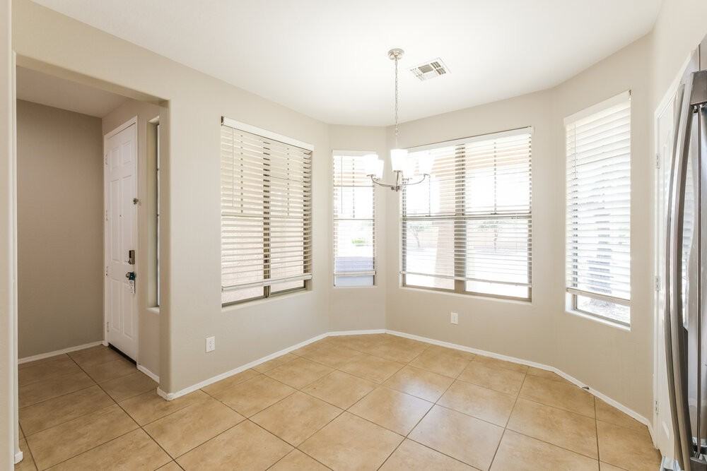 105 N 108th Dr - Photo 6 of 16