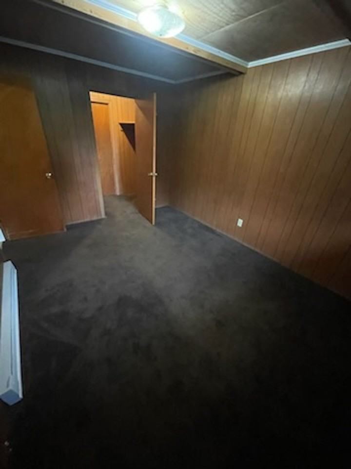 504 Lake Dr - Photo 6 of 11
