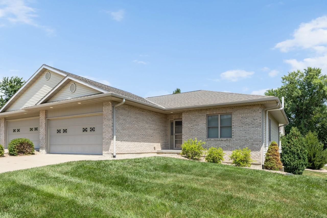 2419 Destiny Ct E
