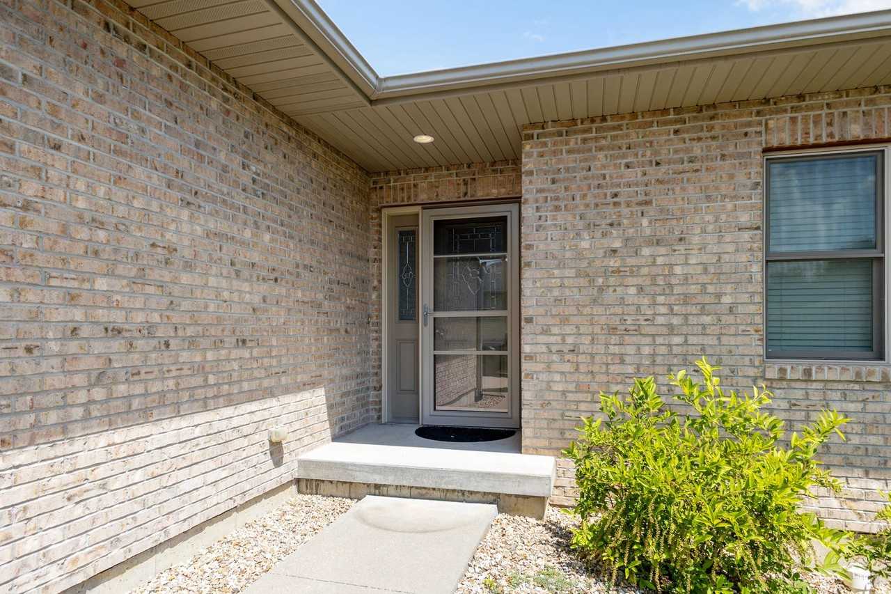 2419 Destiny Ct E - Photo 2 of 24