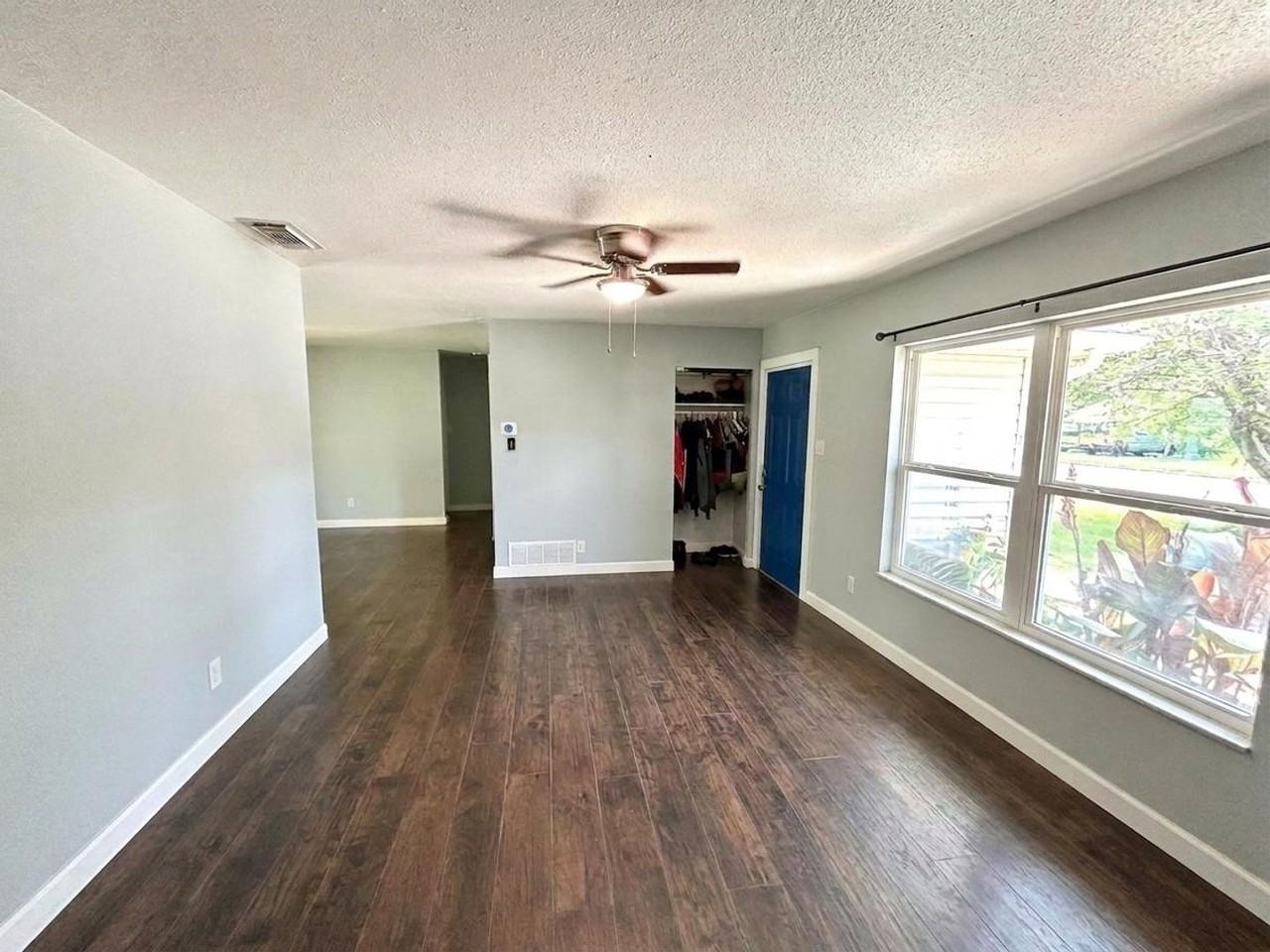 4111 Judivan - Photo 4 of 26