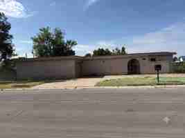 featured image of 223 W Avenue J