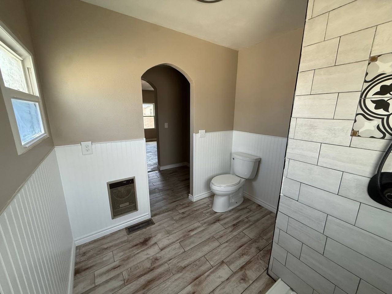 223 W Avenue J - Photo 7 of 14