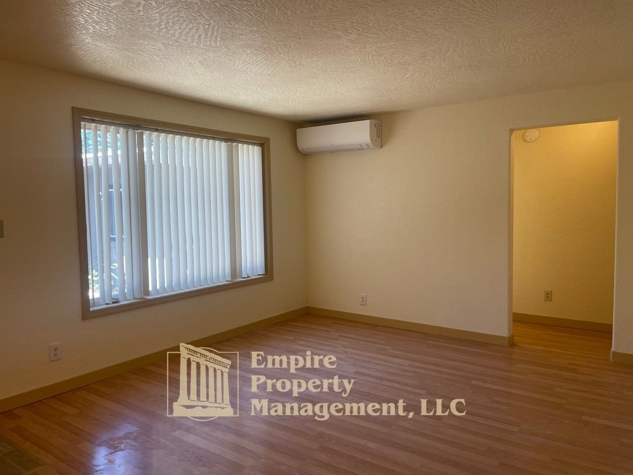 4355 River Rd #4 - Photo 3 of 17